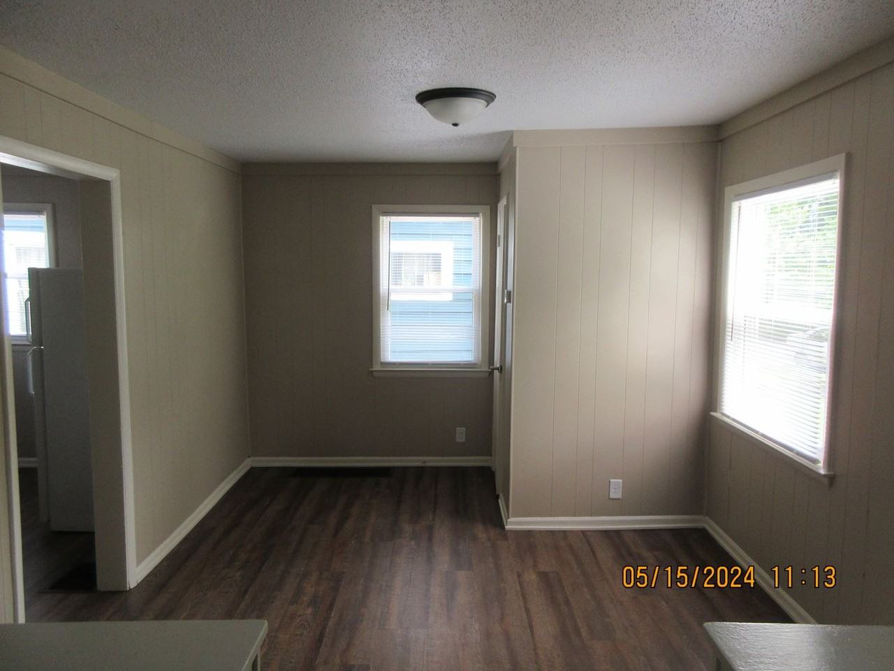 2501 Oakridge Rd - Photo 4 of 9