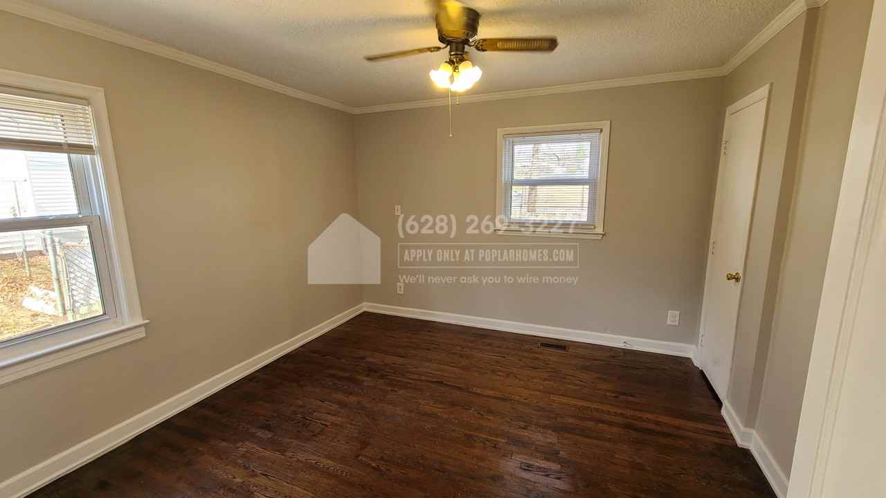 2714 Stratford Dr - Photo 3 of 16