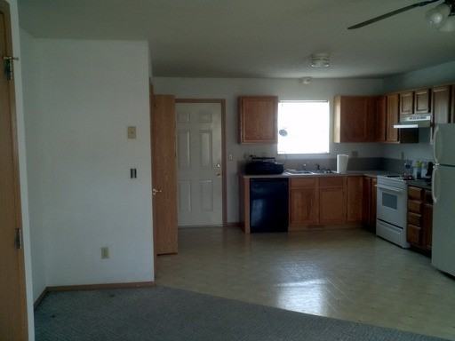 1924 N Drury Ave - Photo 3 of 11