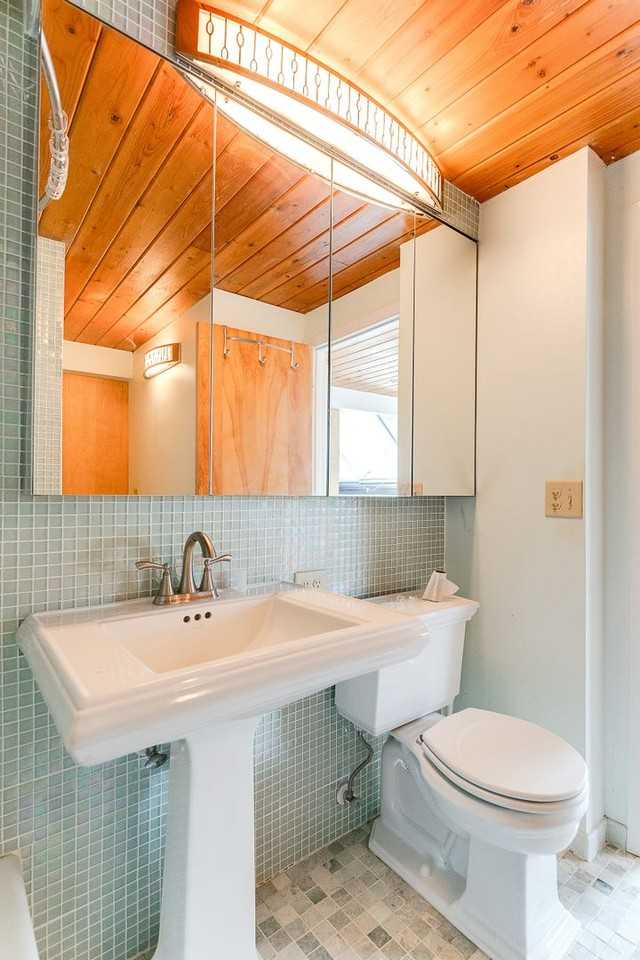 495 Ashland Ave - Photo 6 of 20