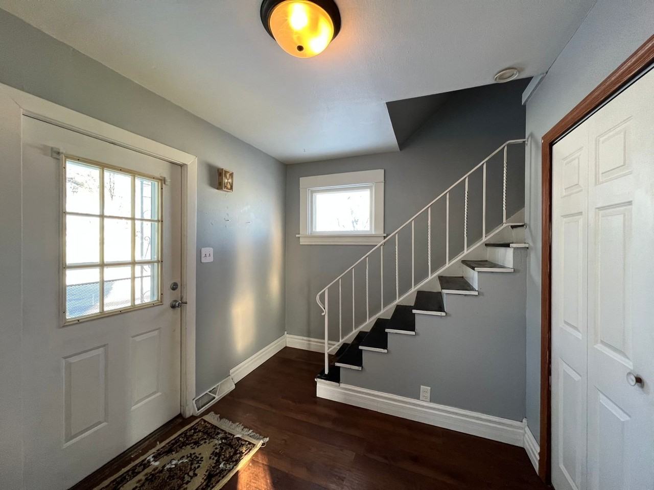 1511 9th Ave S - Photo 2 of 12