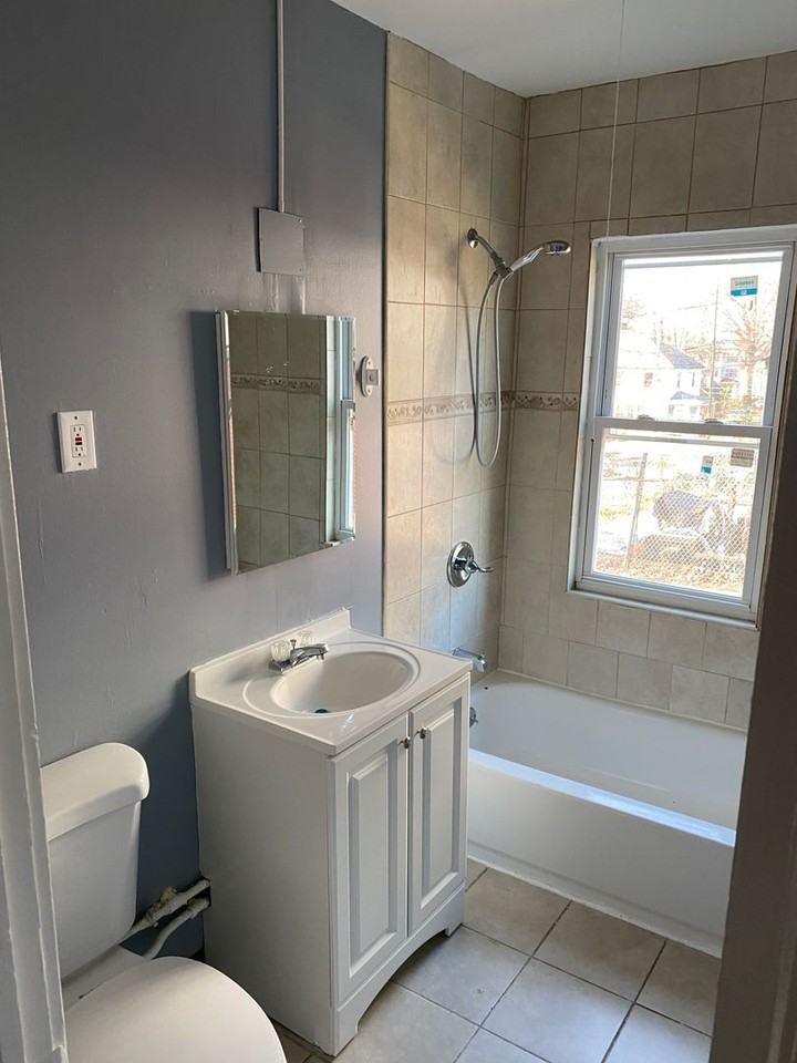 147 Zion St - Photo 2 of 3