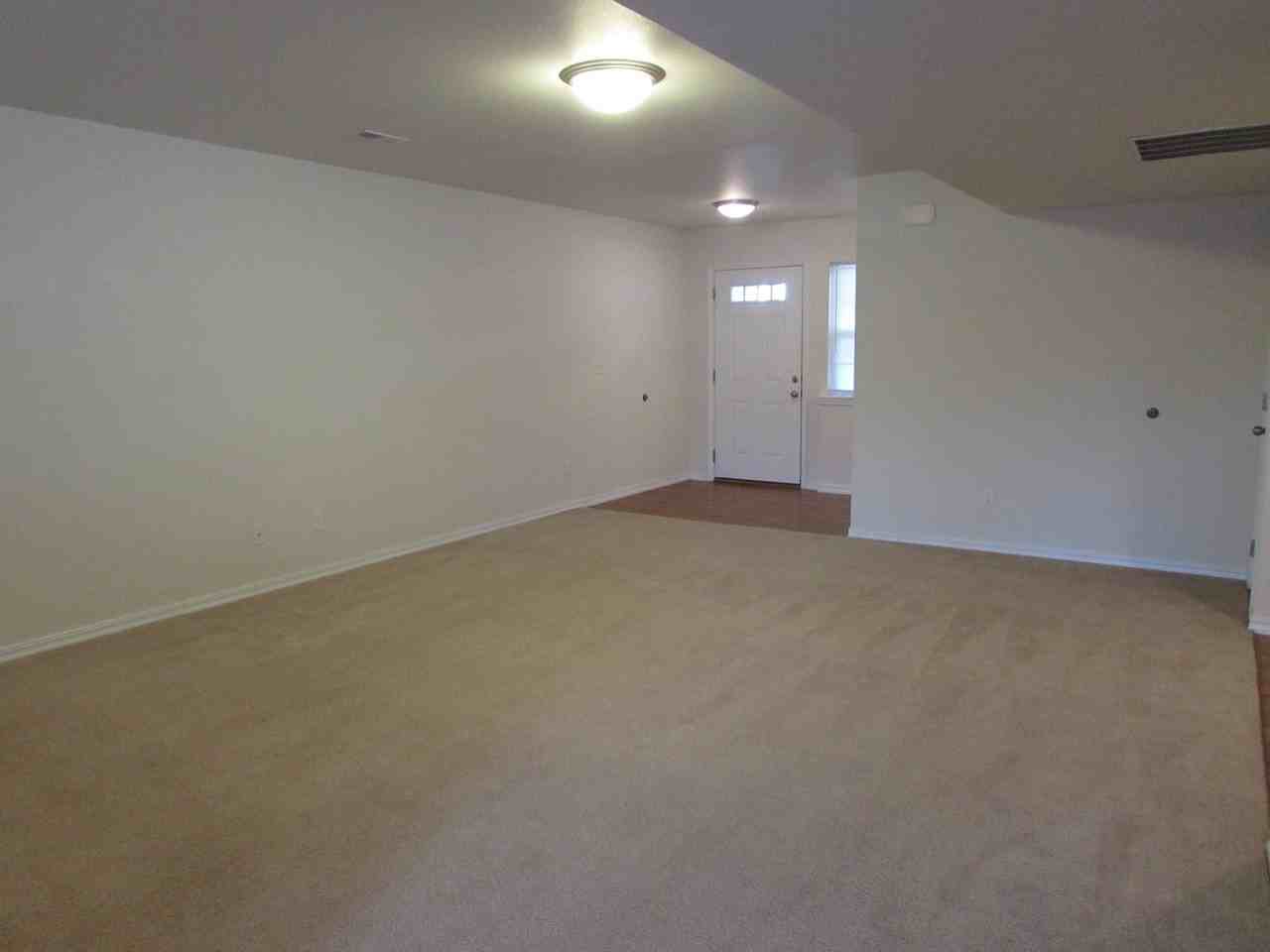 129 Andrews Dr - Photo 7 of 33