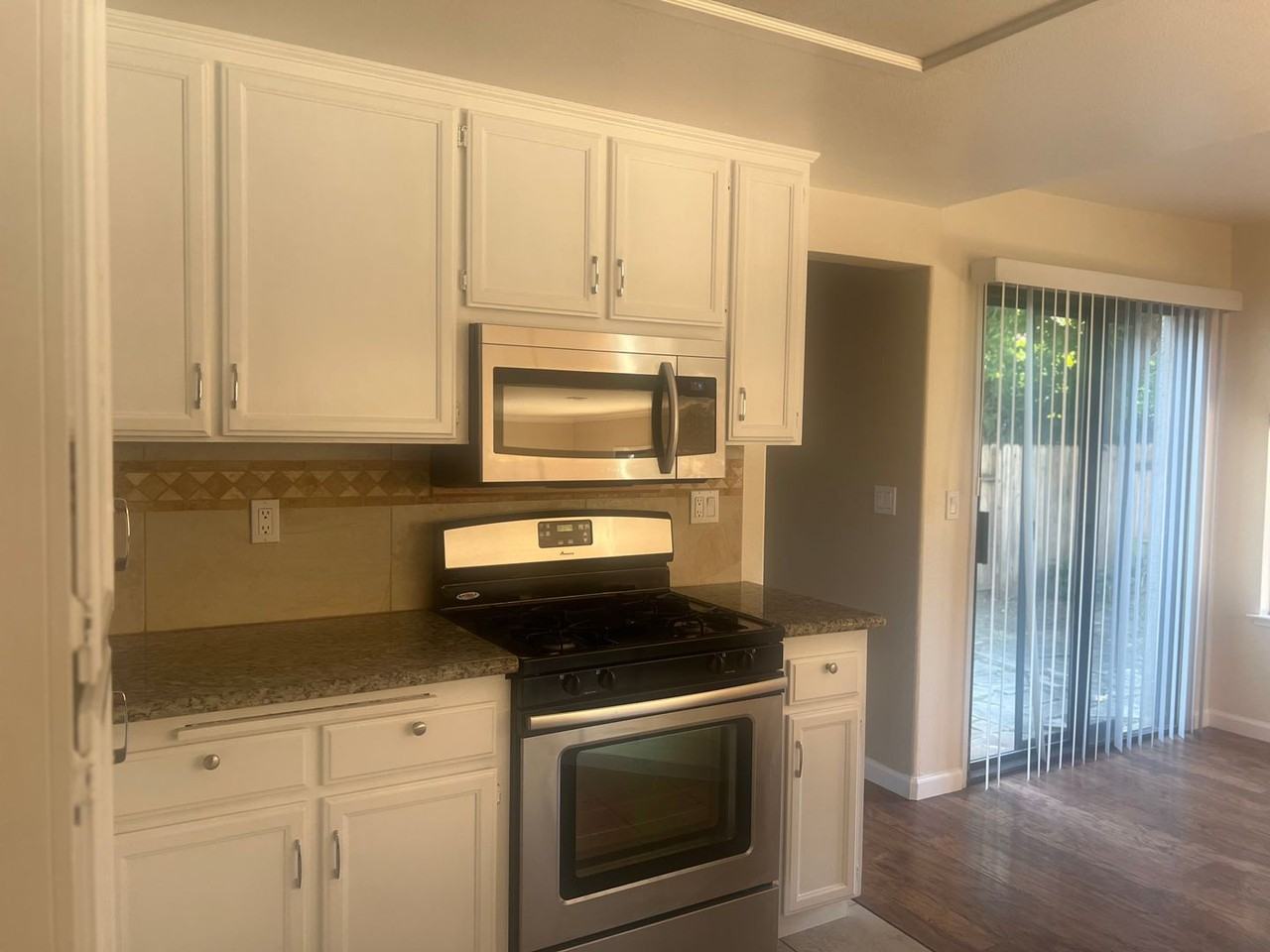 184 Nantucket Cir - Photo 6 of 33