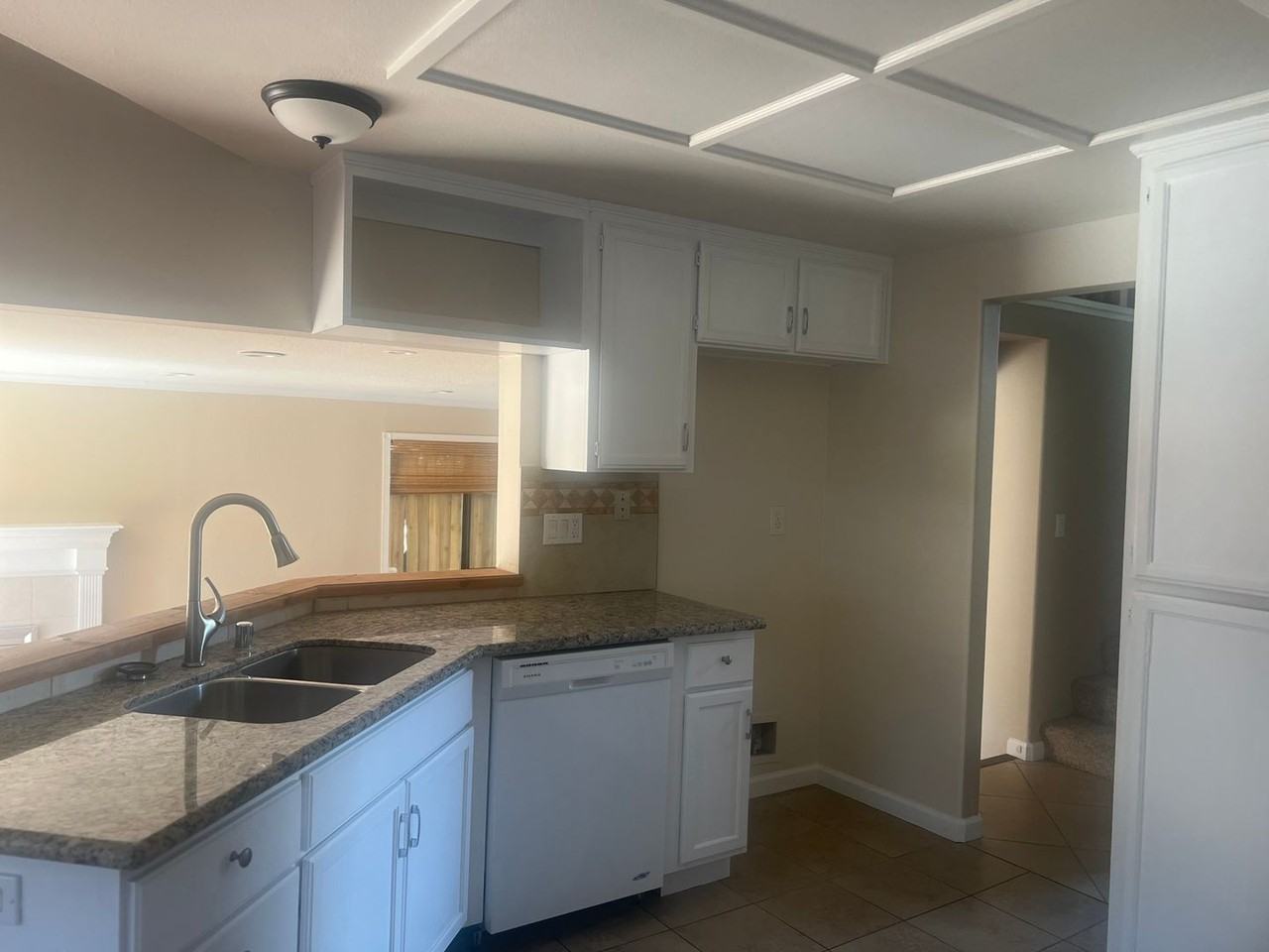 184 Nantucket Cir - Photo 7 of 33