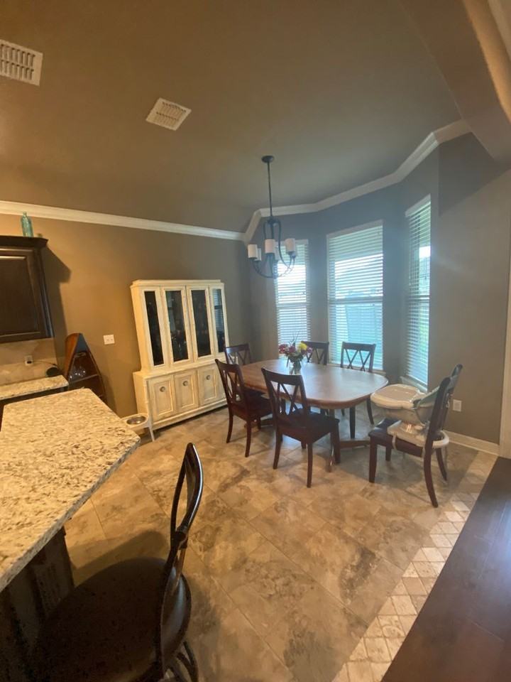 922 Antler Dr - Photo 5 of 13