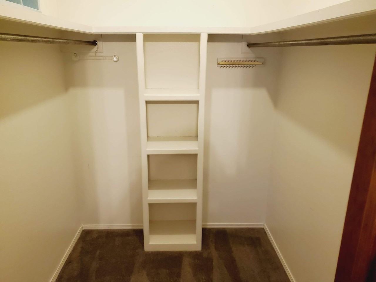 1307 Buena Vista St - Photo 2 of 13