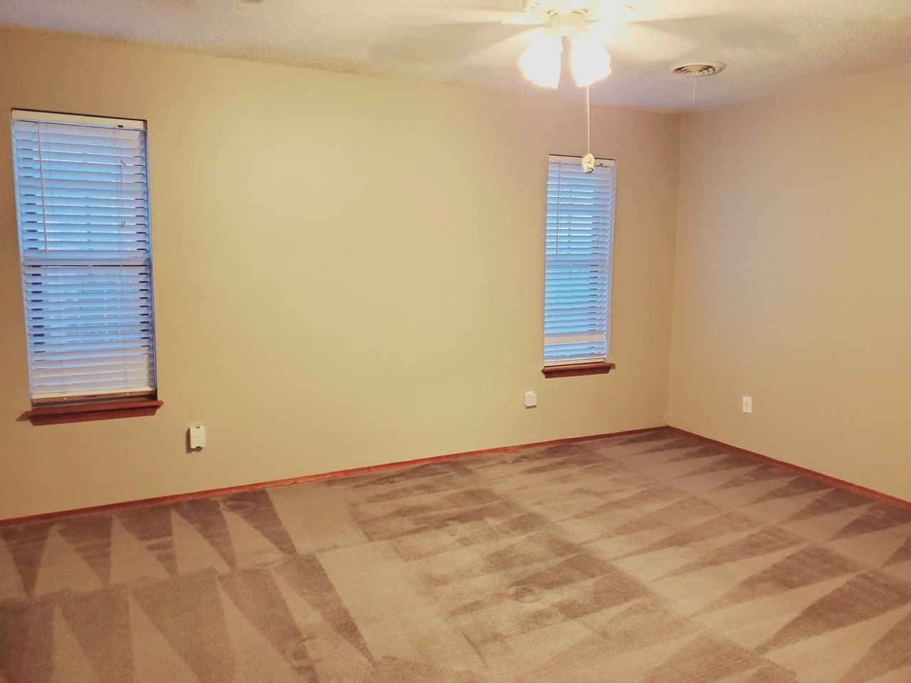 1307 Buena Vista St - Photo 5 of 13