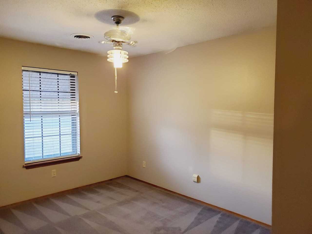 1307 Buena Vista St - Photo 7 of 13