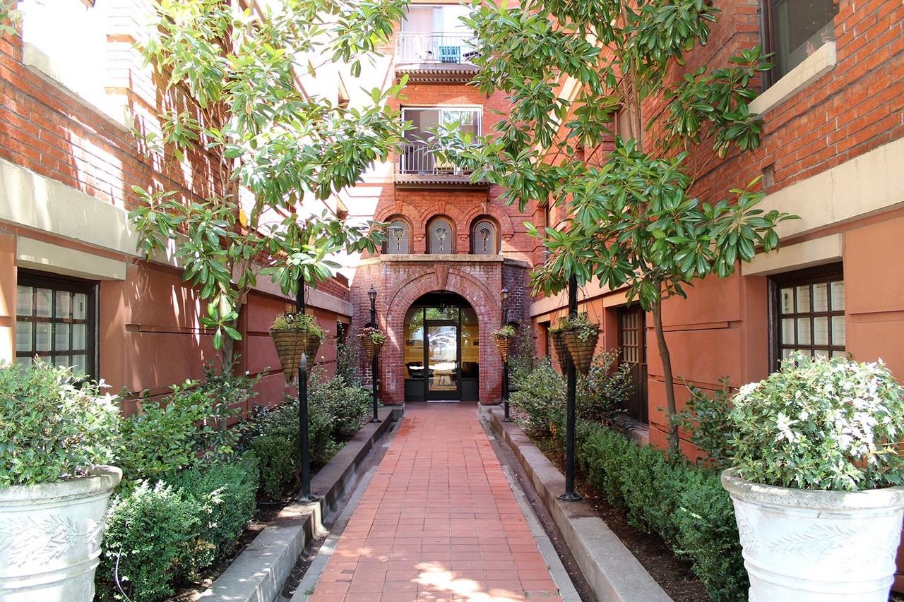 1829 Northwest Lovejoy Street #306