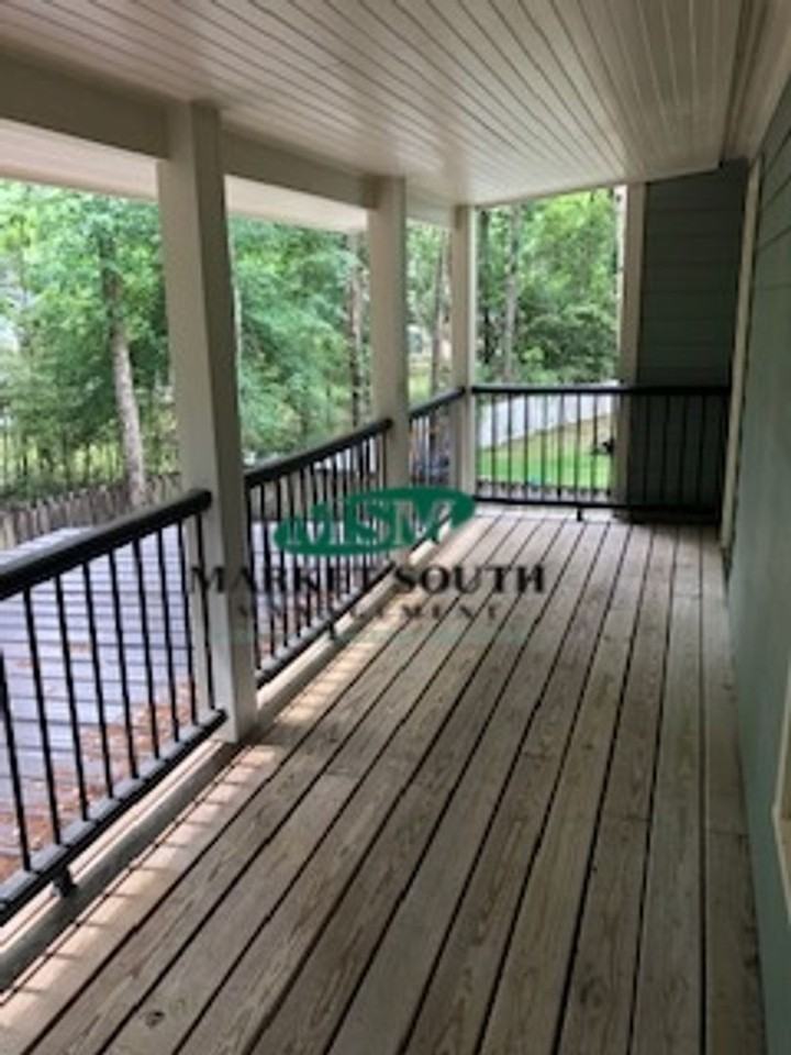 110 Longwood Dr - Photo 6 of 26