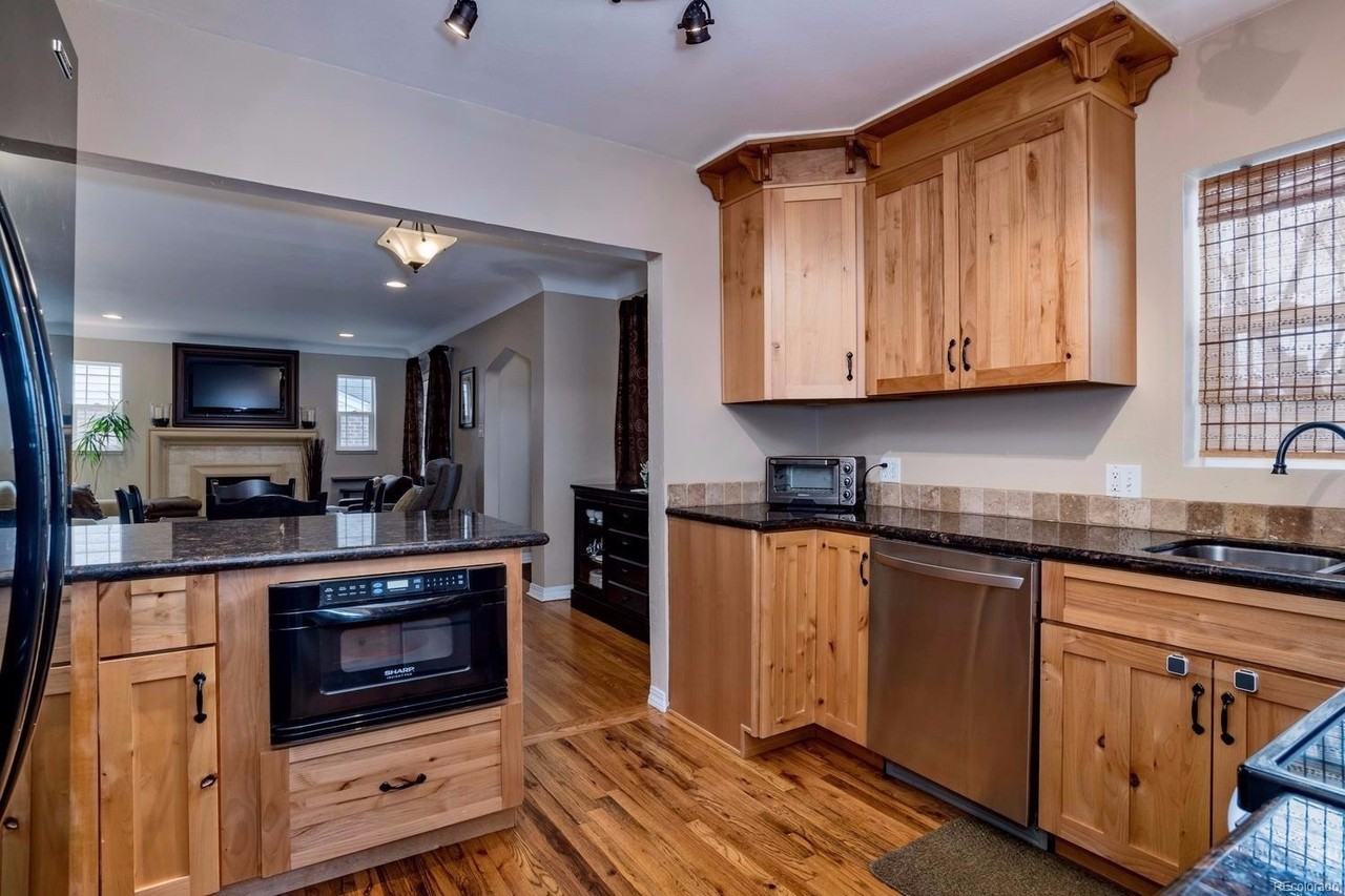 1240 Cherry St - Photo 6 of 19