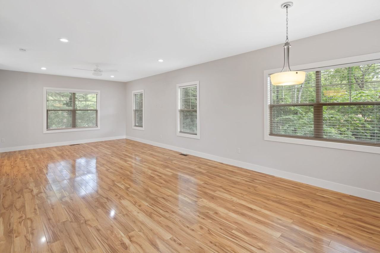 6 Thurland Ave - Photo 3 of 22