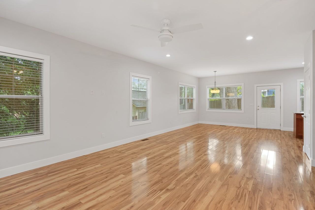 6 Thurland Ave - Photo 4 of 22