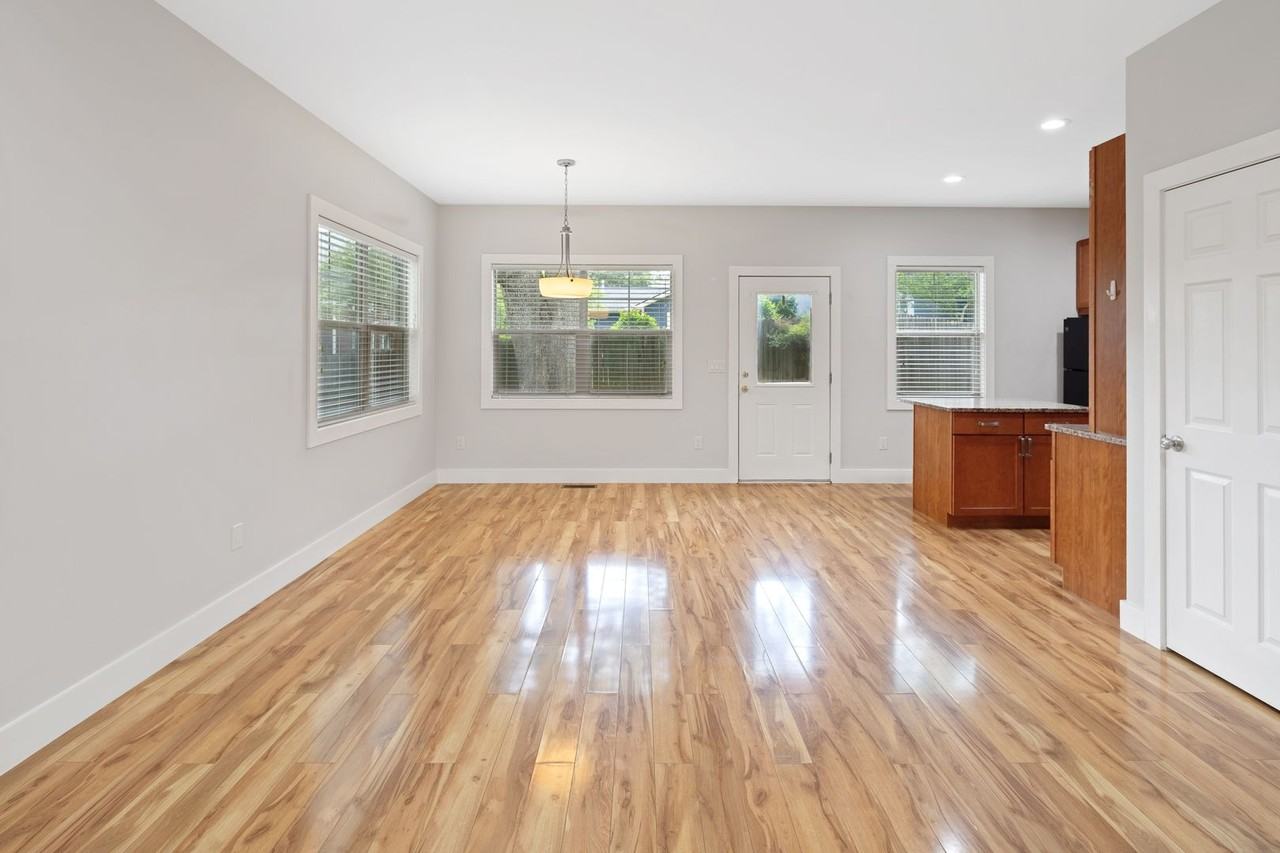 6 Thurland Ave - Photo 5 of 22