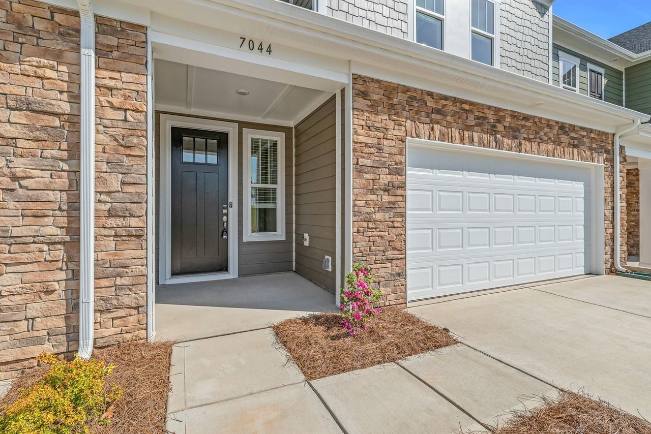 7044 Heron Rookery Way - Photo 3 of 29