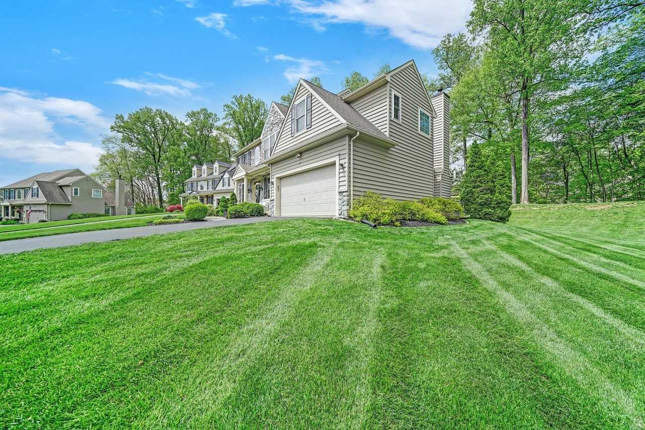 177 Shinnecock Hl - Photo 3 of 50