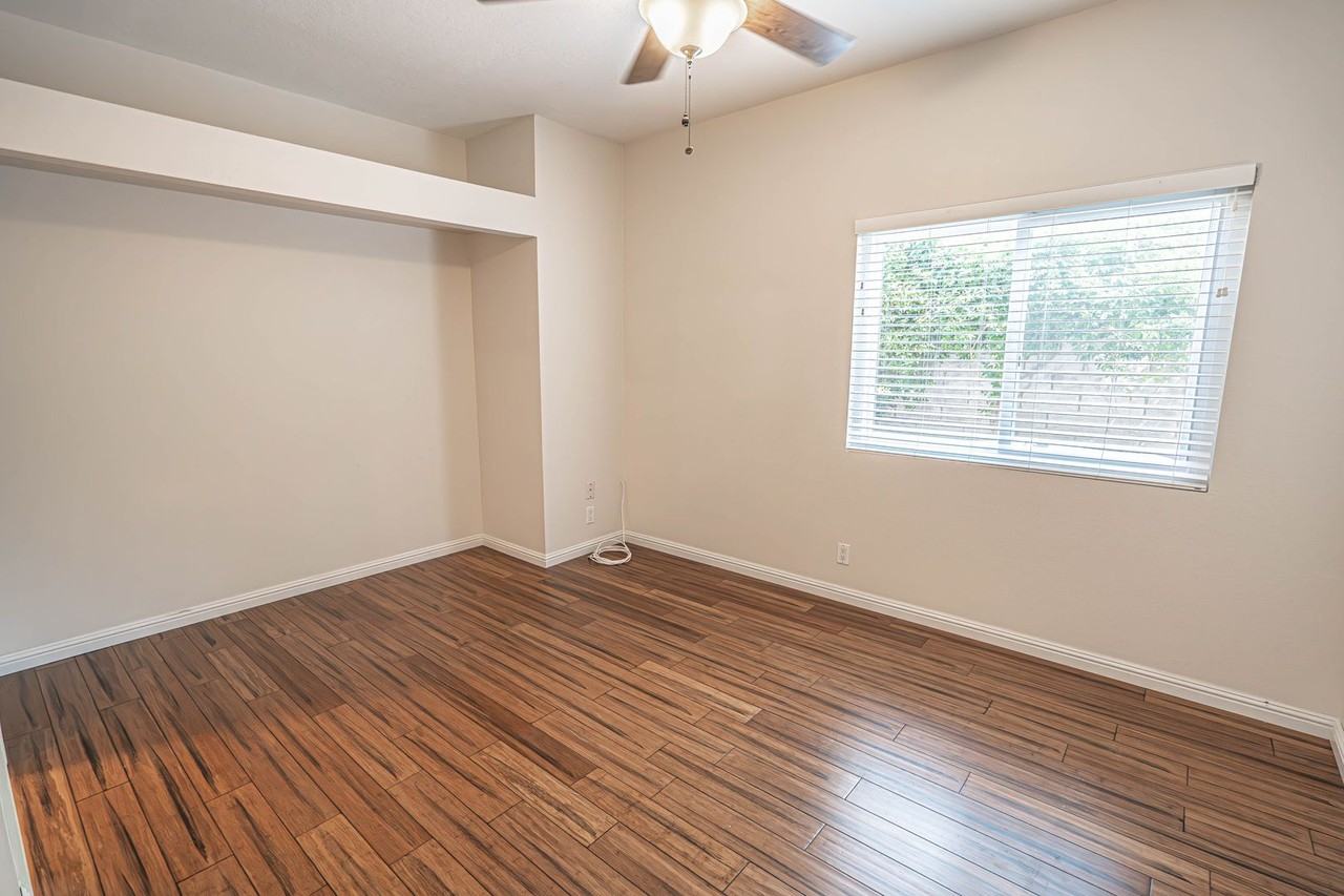 22572 Tulip Ct - Photo 7 of 28