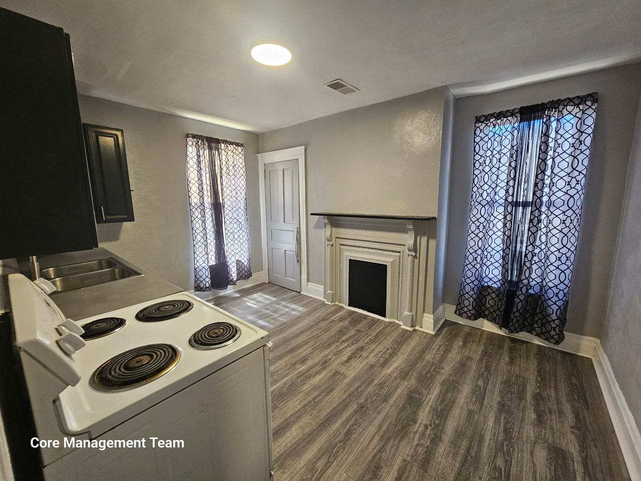 109 6th St #2 - Photo 2 of 9