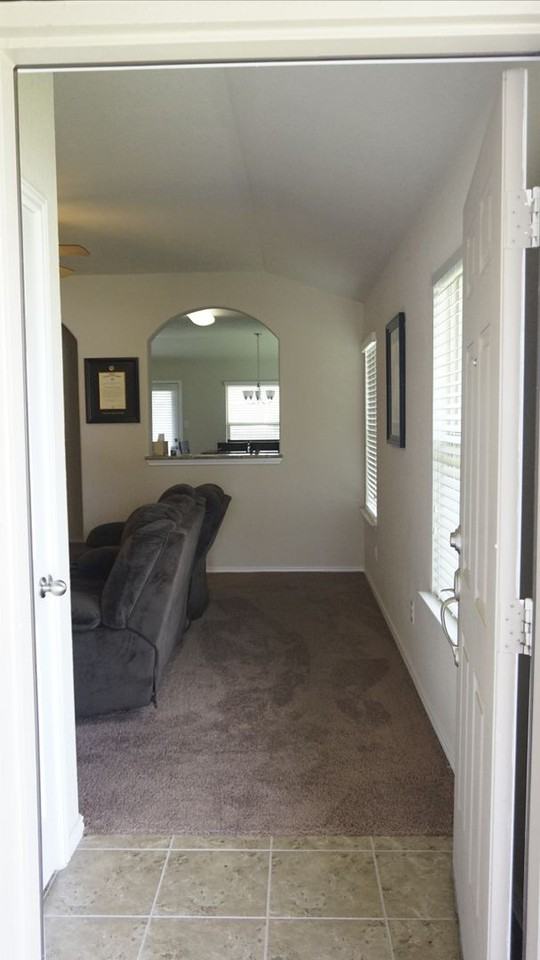 6302 Cool Creek Dr - Photo 4 of 35