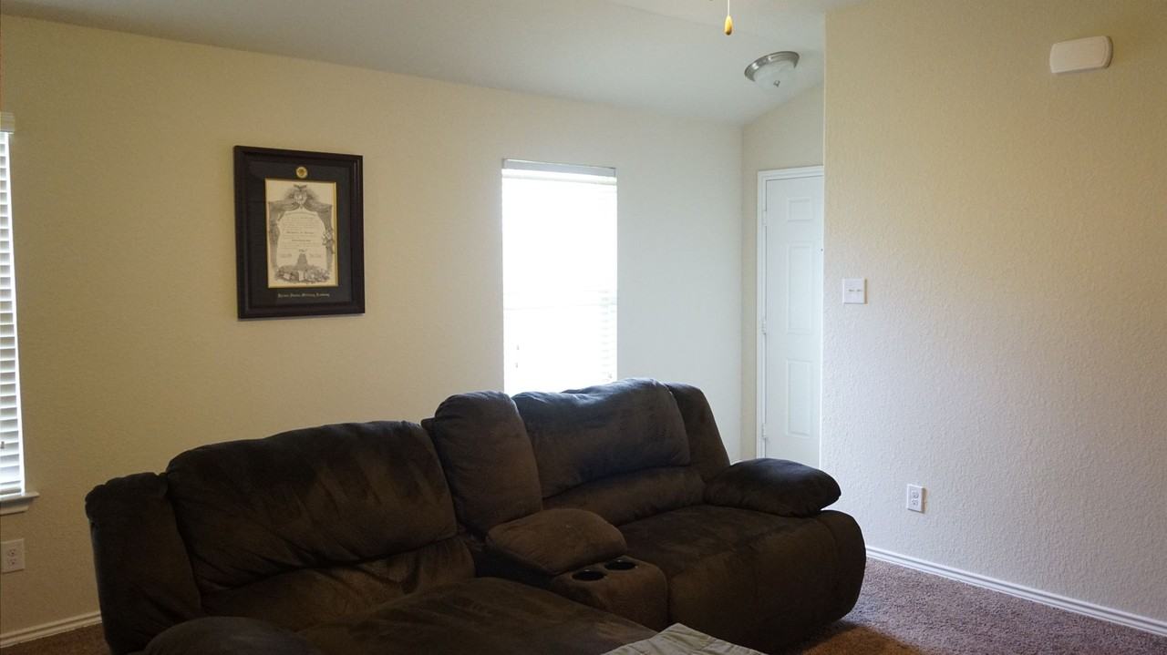 6302 Cool Creek Dr - Photo 7 of 35