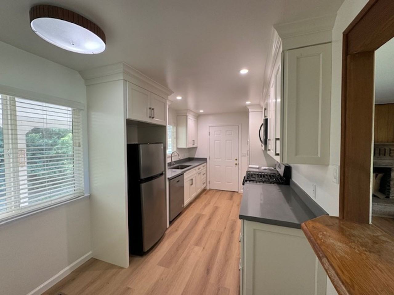 5560 Mcfarlane Rd - Photo 7 of 29