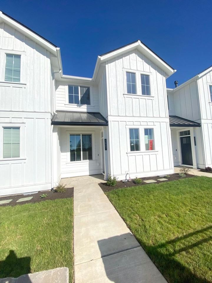 3807 Eagle Rd - Photo 2 of 15