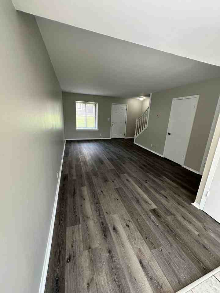 6596 Poplar Woods Cir S #6 - Photo 3 of 8