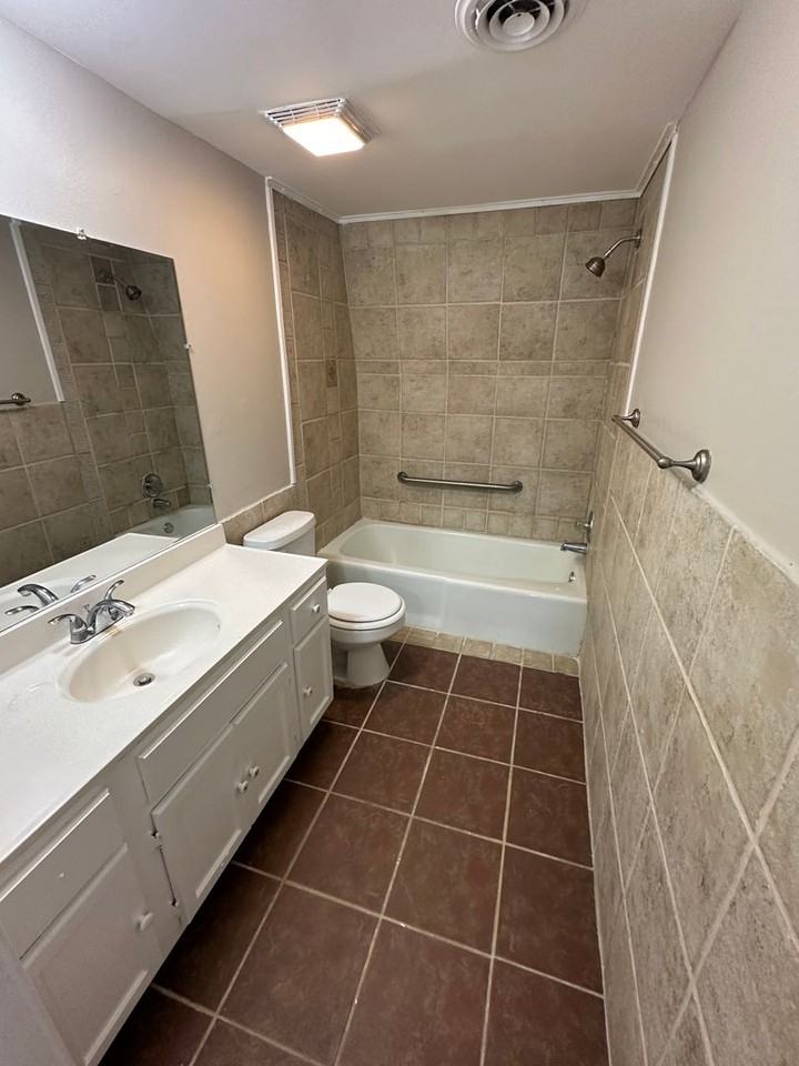 6596 Poplar Woods Cir S #6 - Photo 7 of 8