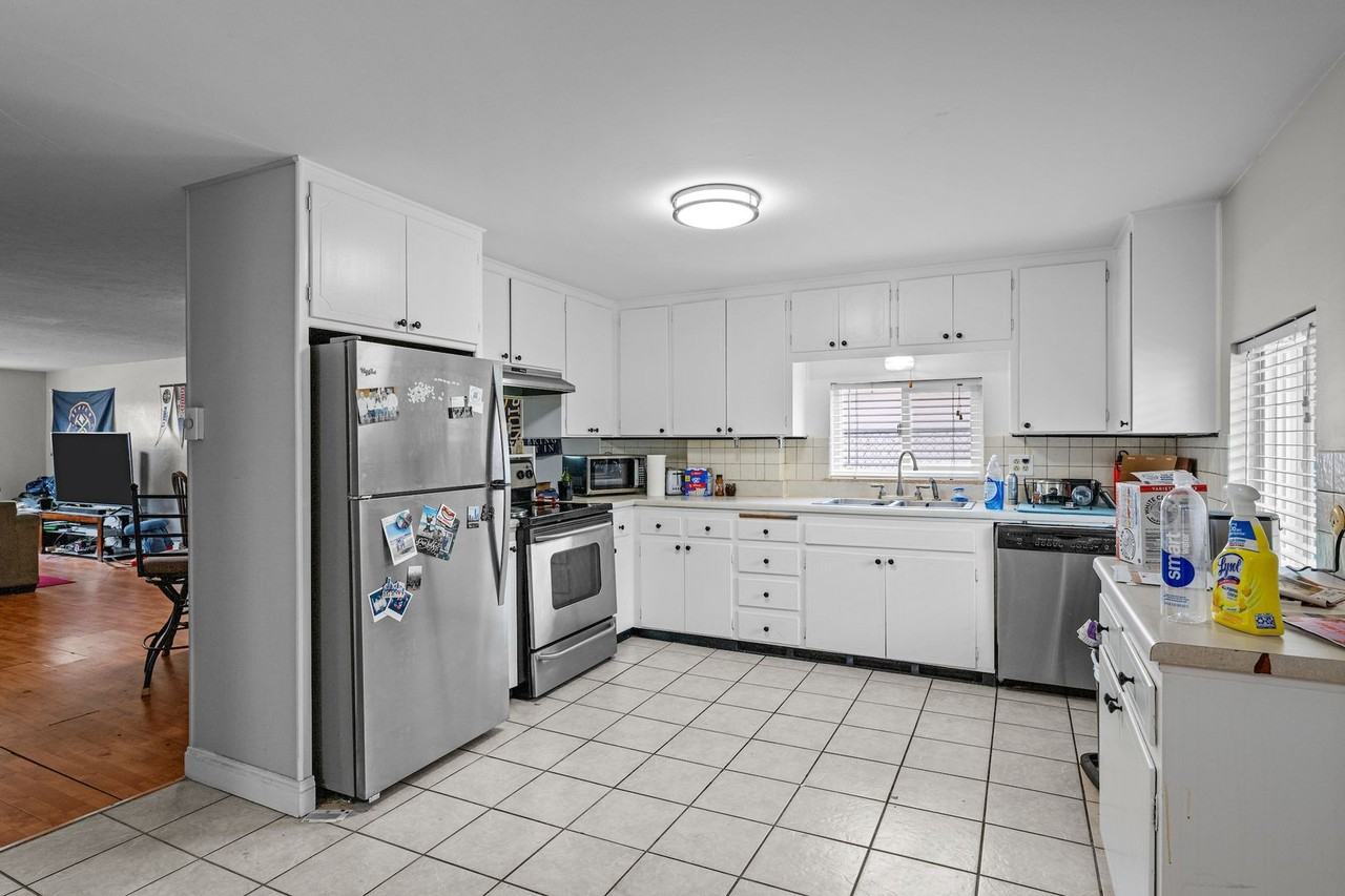 2938 W 42nd Ave - Photo 2 of 22