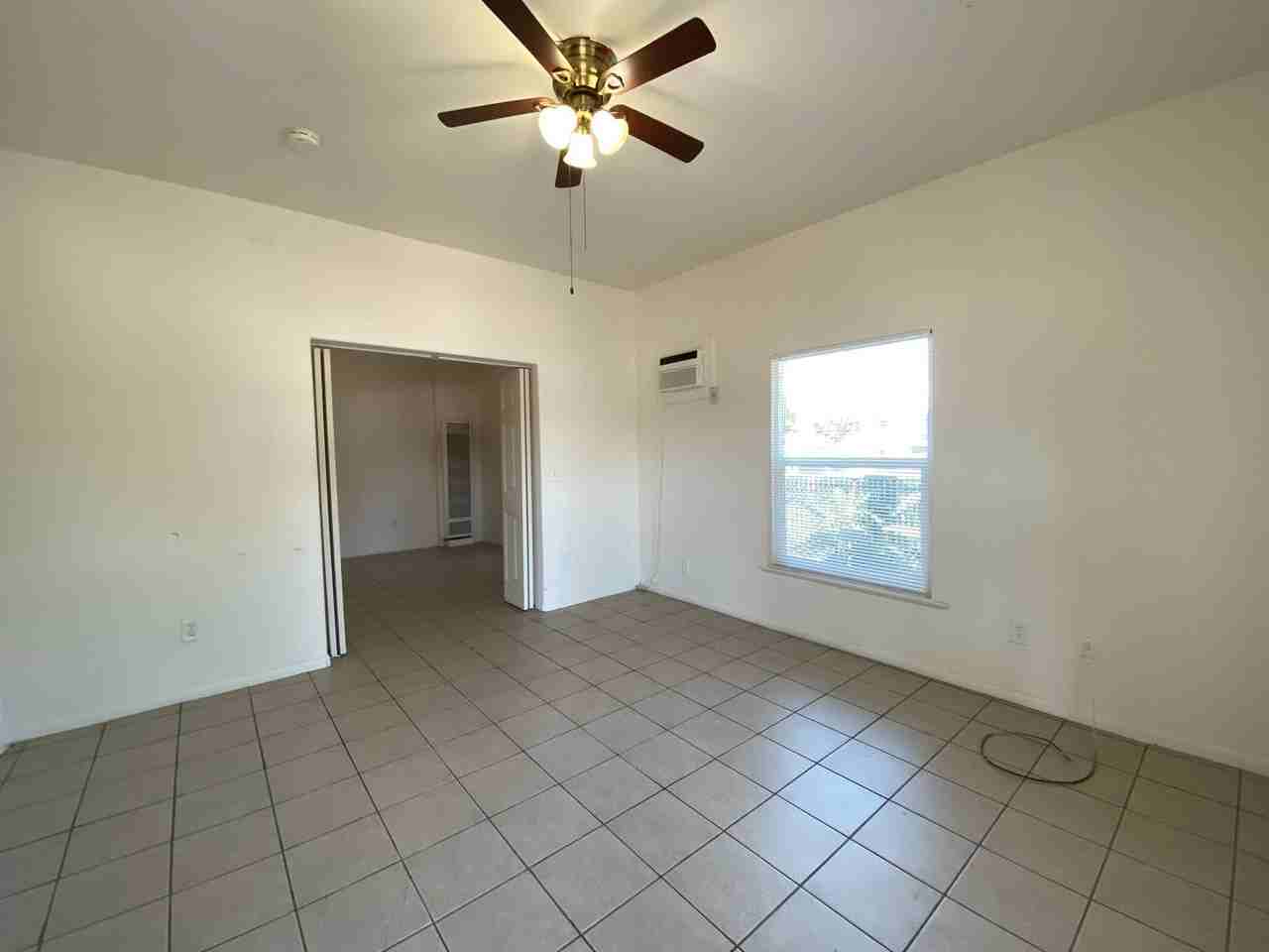 735 N Sutter St - Photo 2 of 16