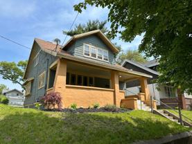 1119 Alexander St Se - Photo 1 of 1