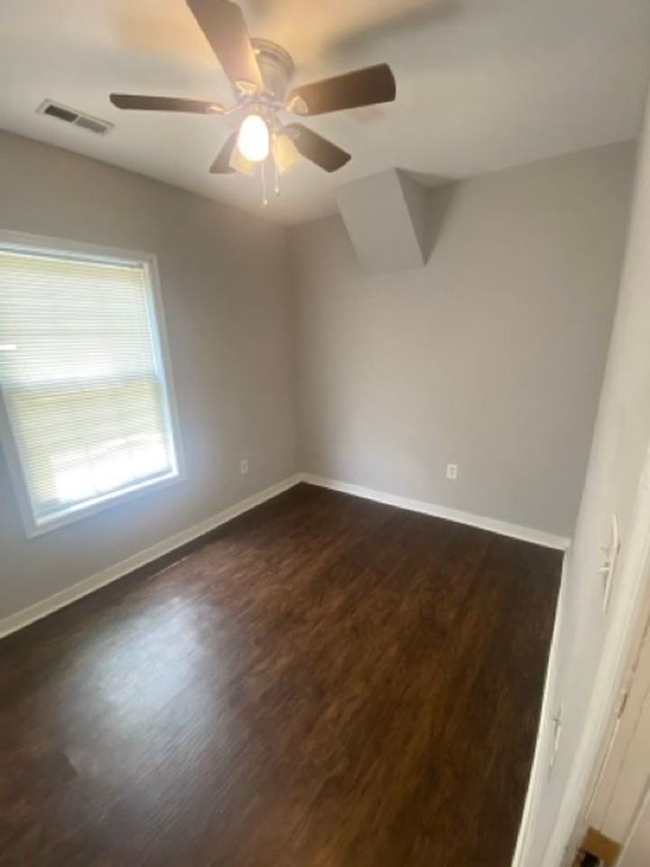 1509 Stockton St - Photo 4 of 16