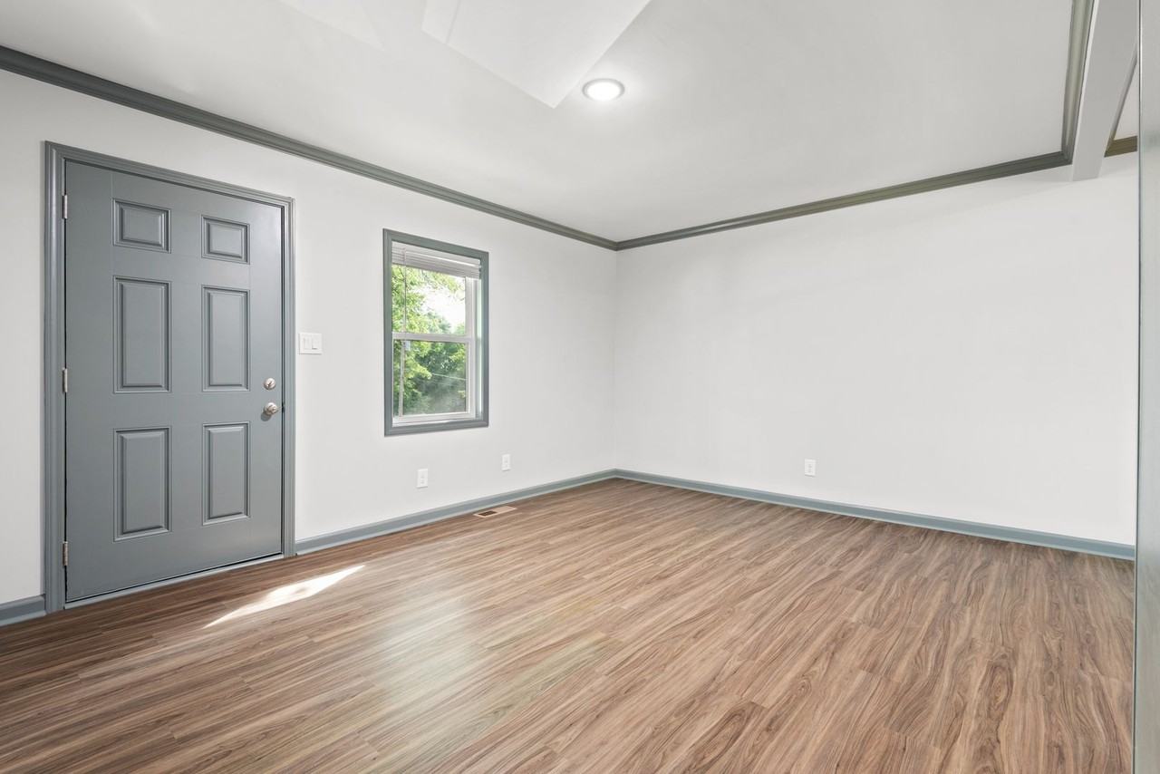 419 Ridley St - Photo 4 of 15