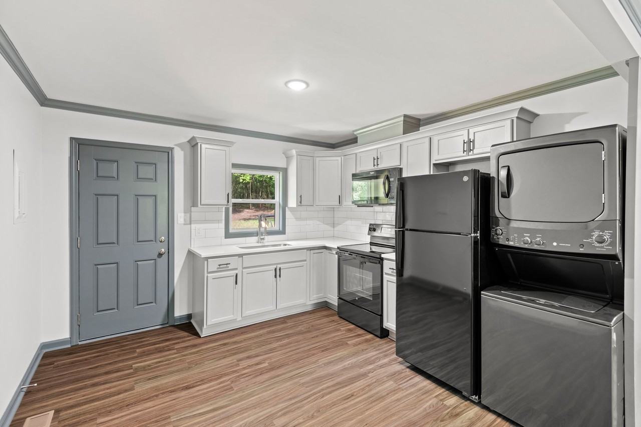 419 Ridley St - Photo 5 of 15