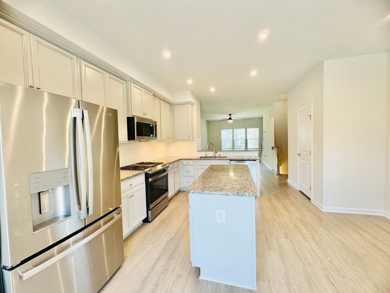 18374 Reaper Hill Ct - Photo 4 of 26