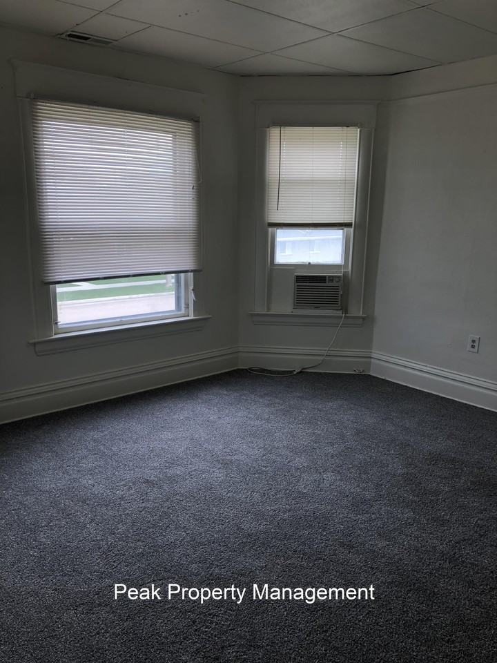 301 Dearborn Street - Photo 2 of 6