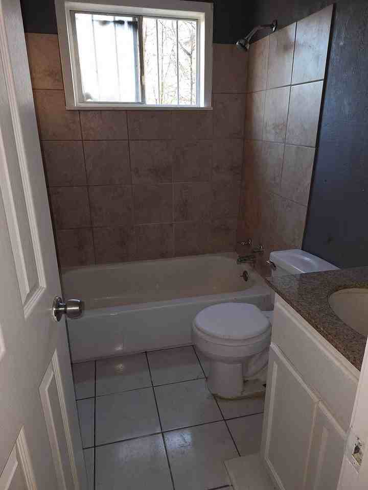 3380 Shady Oaks Street - Photo 3 of 13