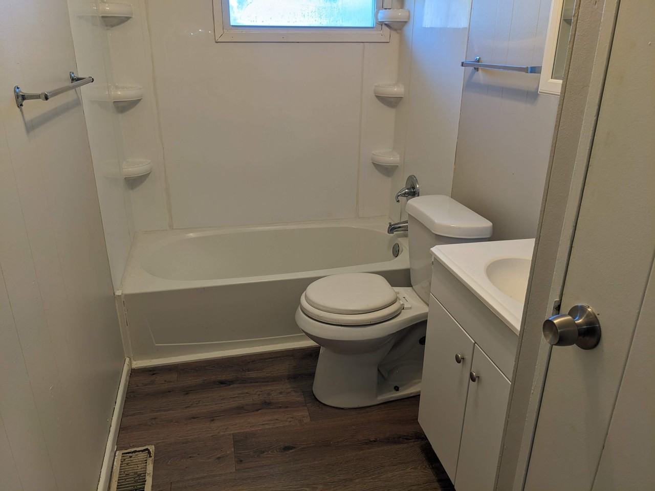 1119 Rhode Island Ave - Photo 2 of 12