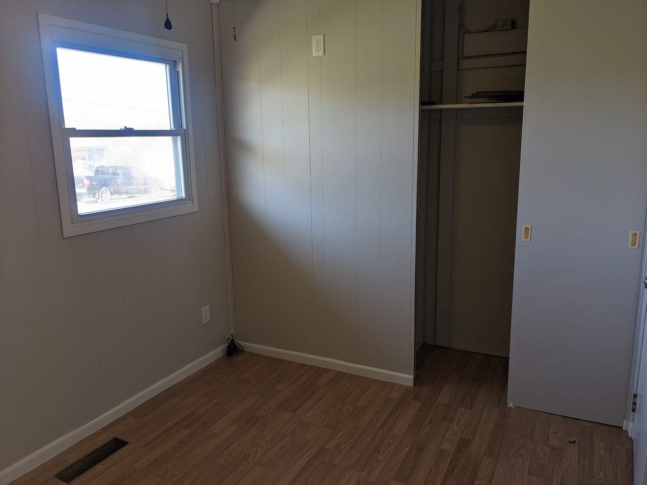 1119 Rhode Island Ave - Photo 3 of 12