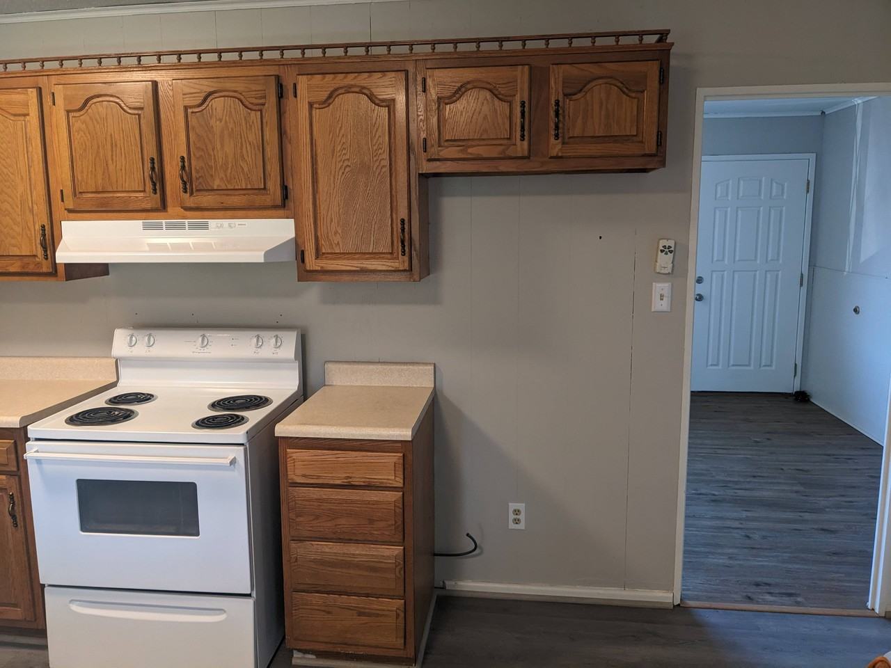 1119 Rhode Island Ave - Photo 5 of 12