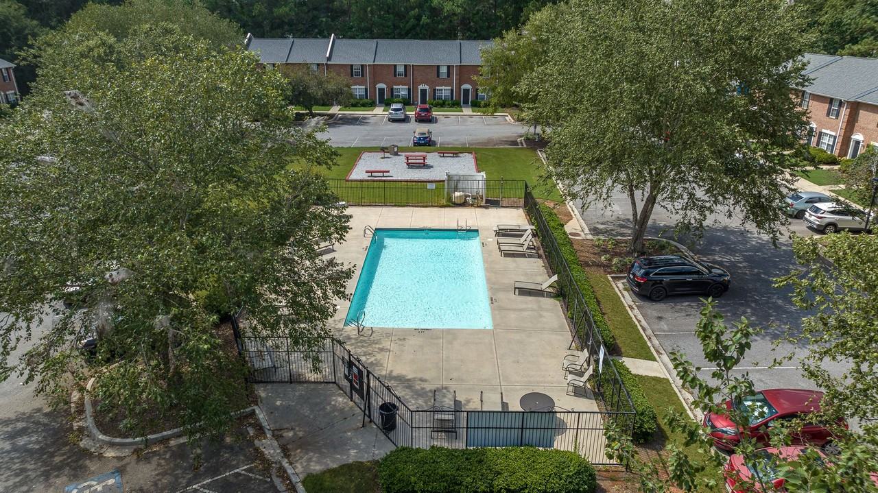 Royal Oaks - Photo 2 of 40