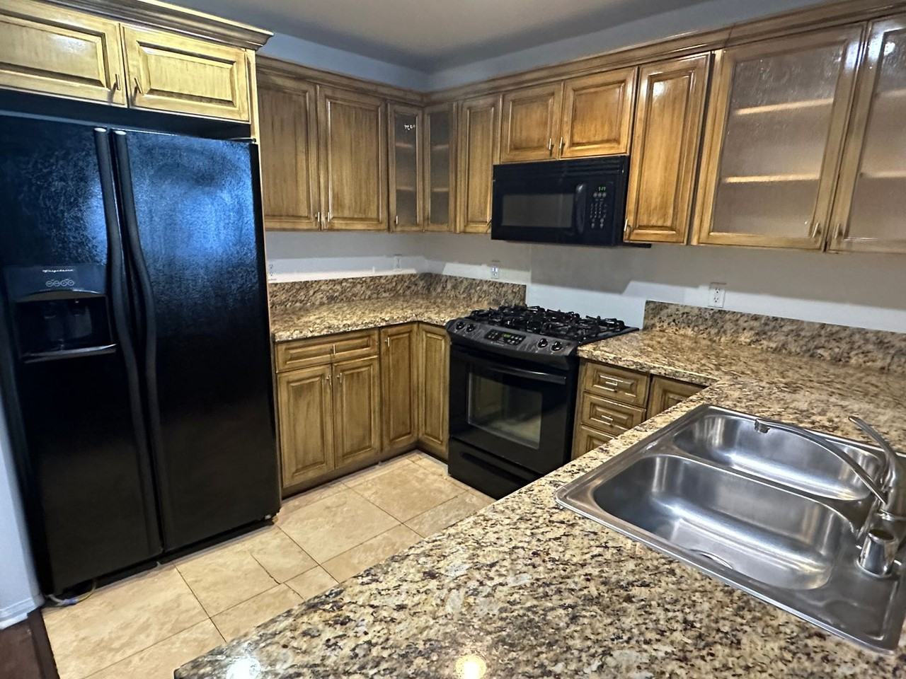 Berendo Terrace Apartment Homes - Photo 2 of 27