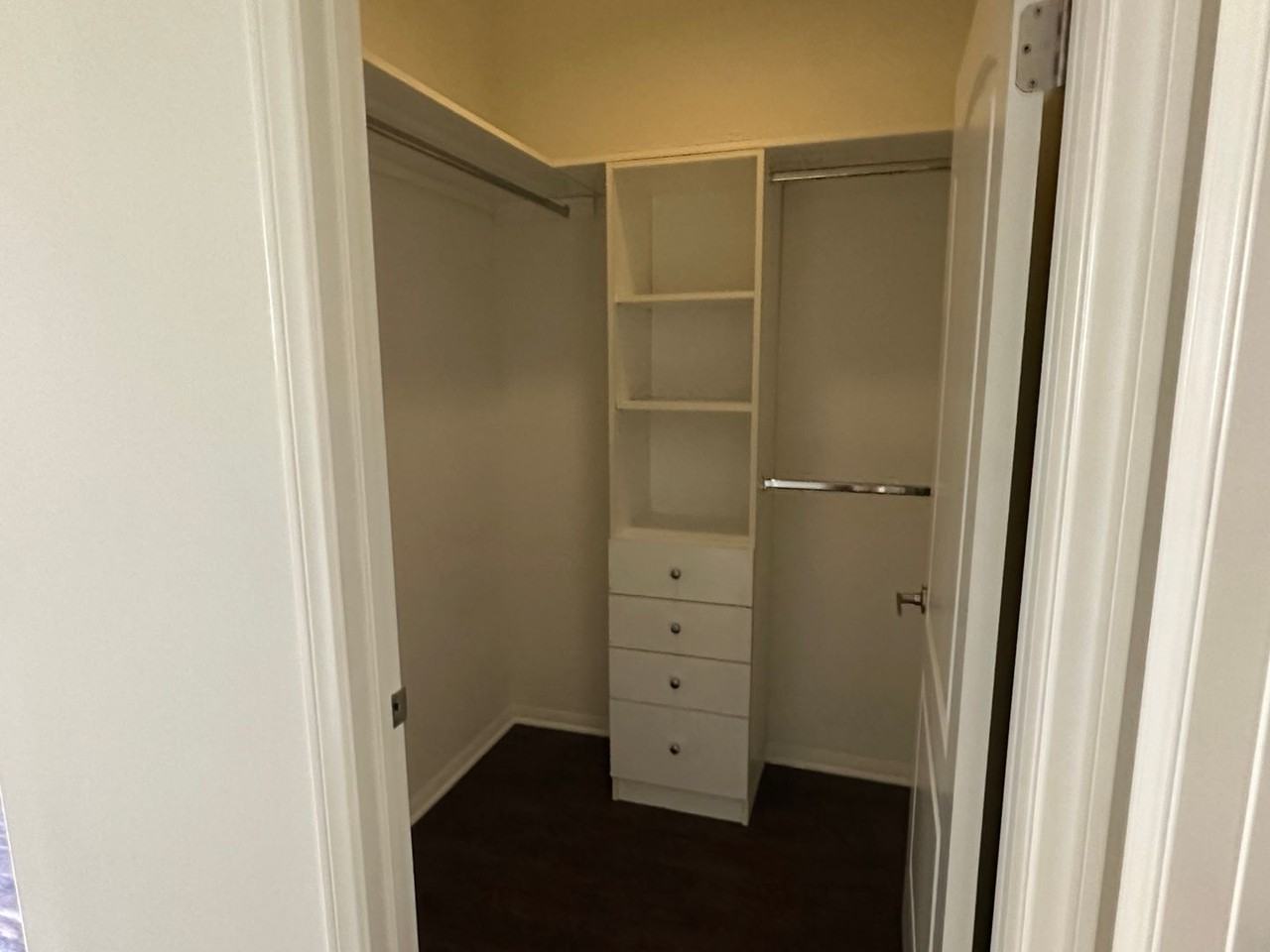 Berendo Terrace Apartment Homes - Photo 5 of 27