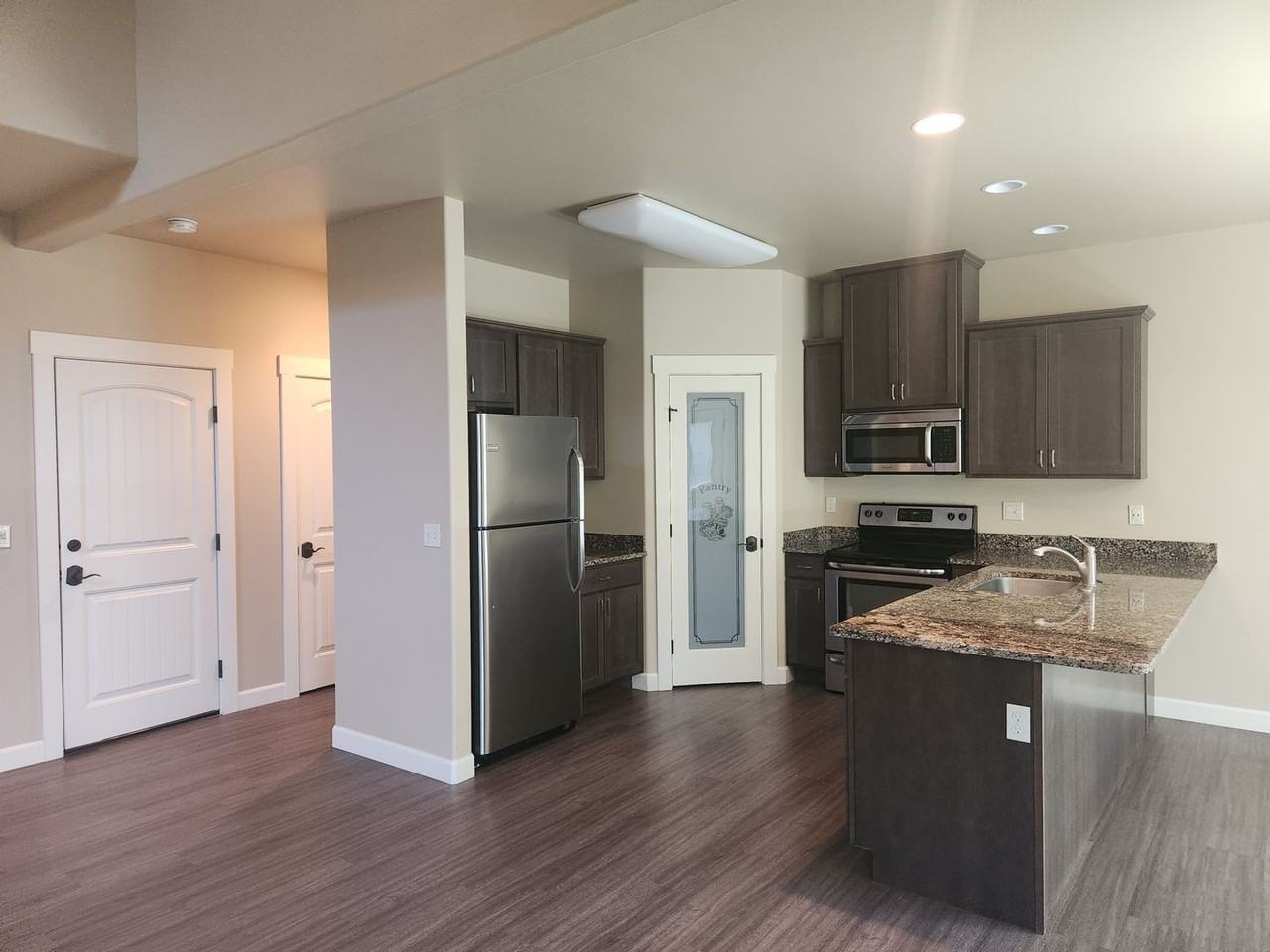 7216 W Chestnut Ave - Photo 2 of 38