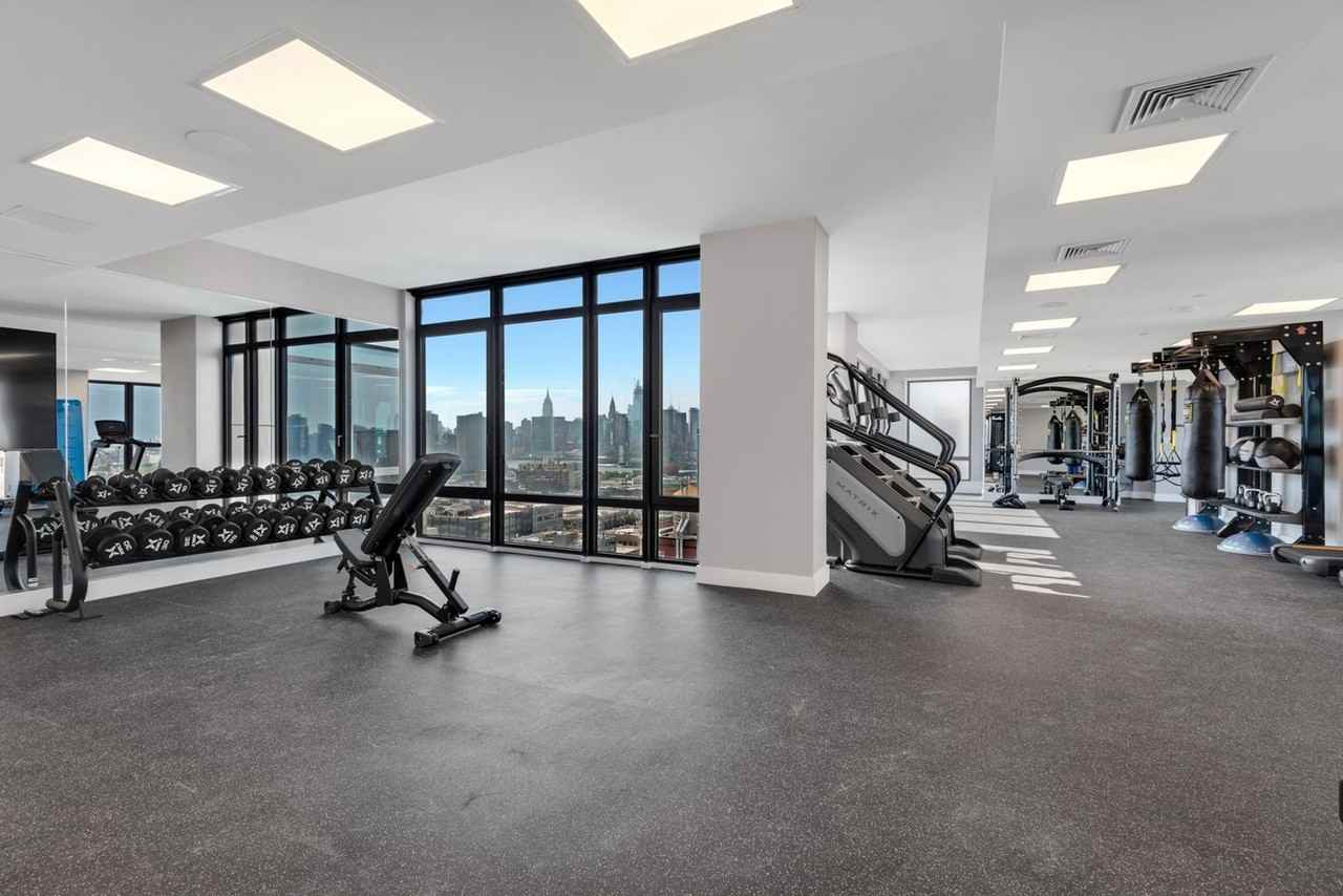 27 STREET LLC - Photo 4 of 34