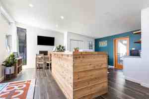 featured image of 1809 Cox St