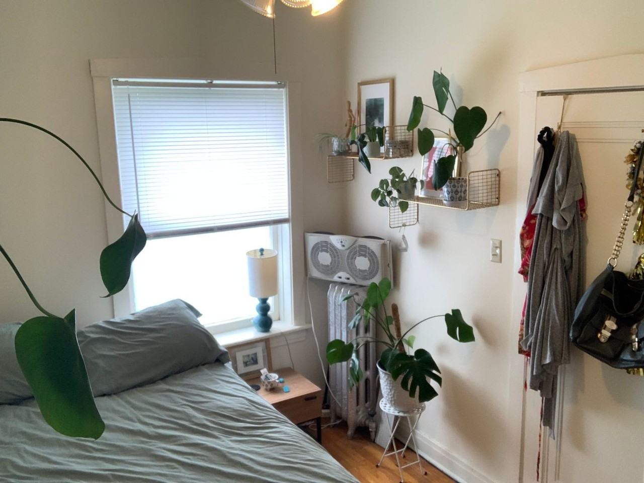 3506 N Wolcott Ave - Photo 4 of 32