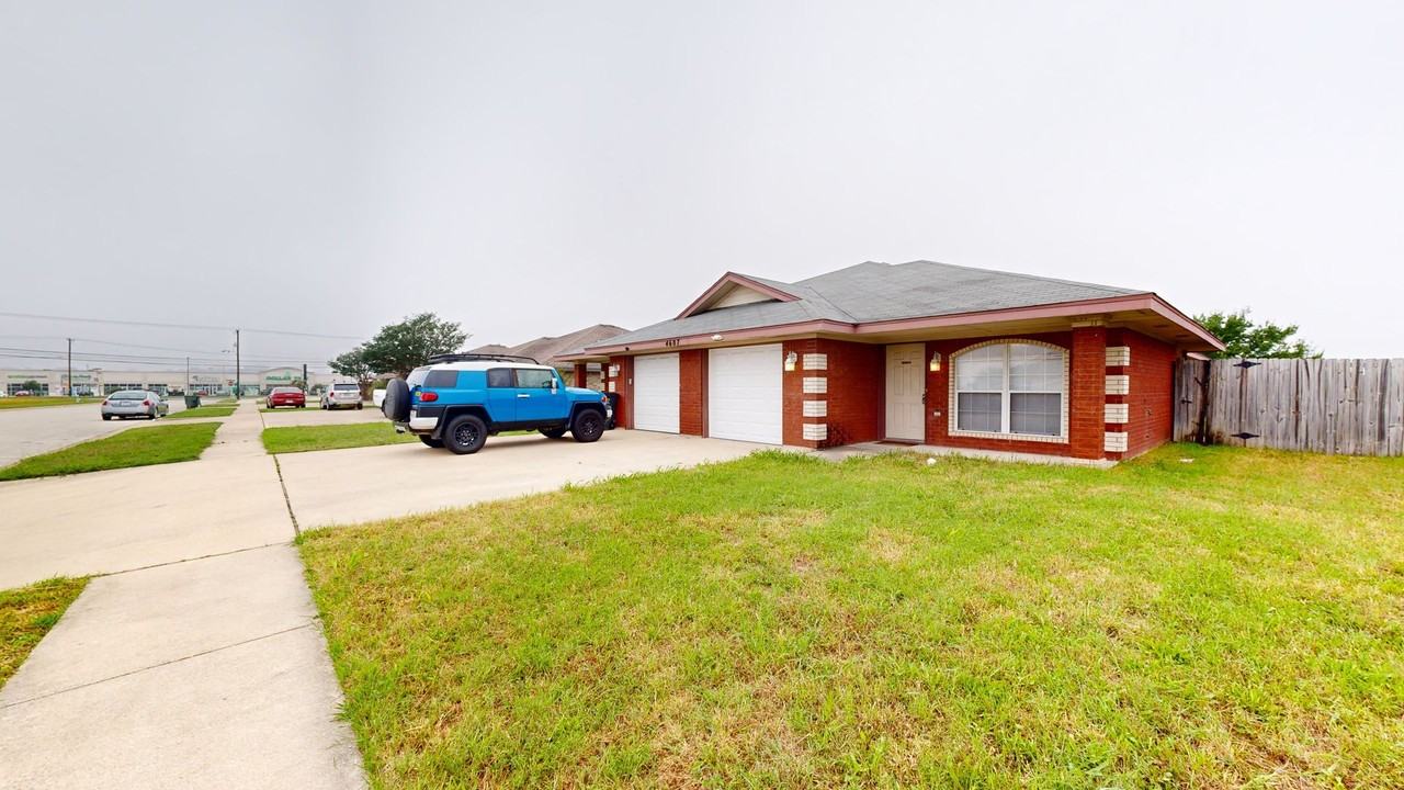 4607 Wade Dr #B - Photo 2 of 18