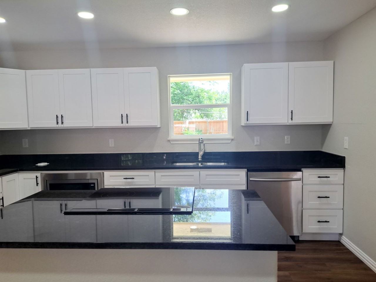 5819 Liberty Dr - Photo 7 of 23